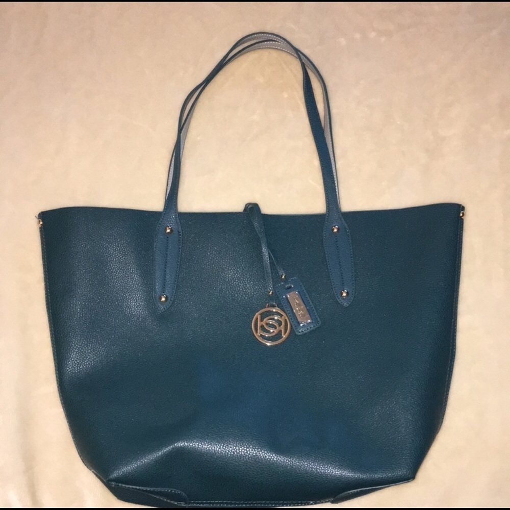 ❤️NWOT❤️ BEBE Alana Reversible‎ Tote